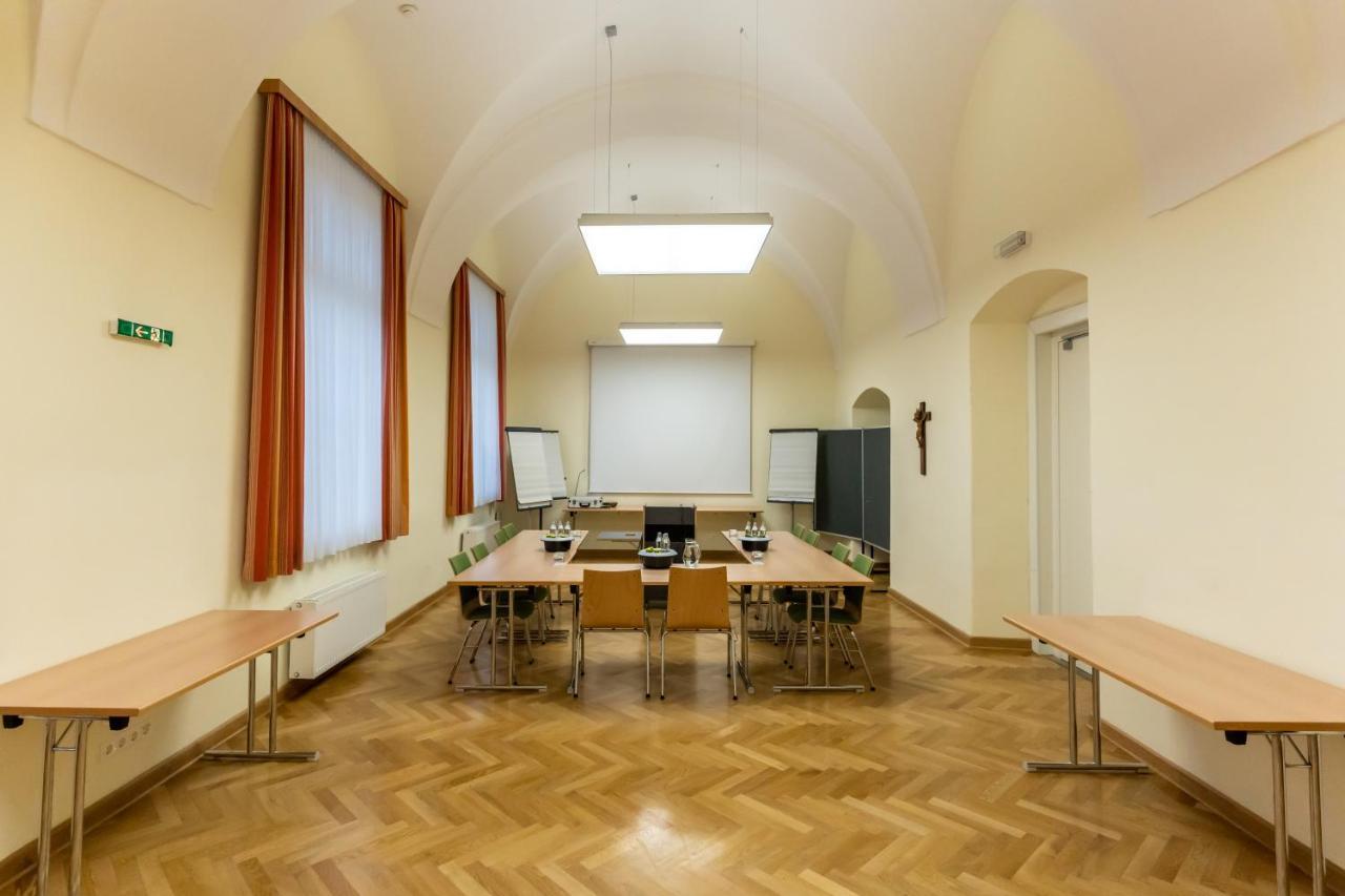 Gasthuis Gaestehaus Im Priesterseminar