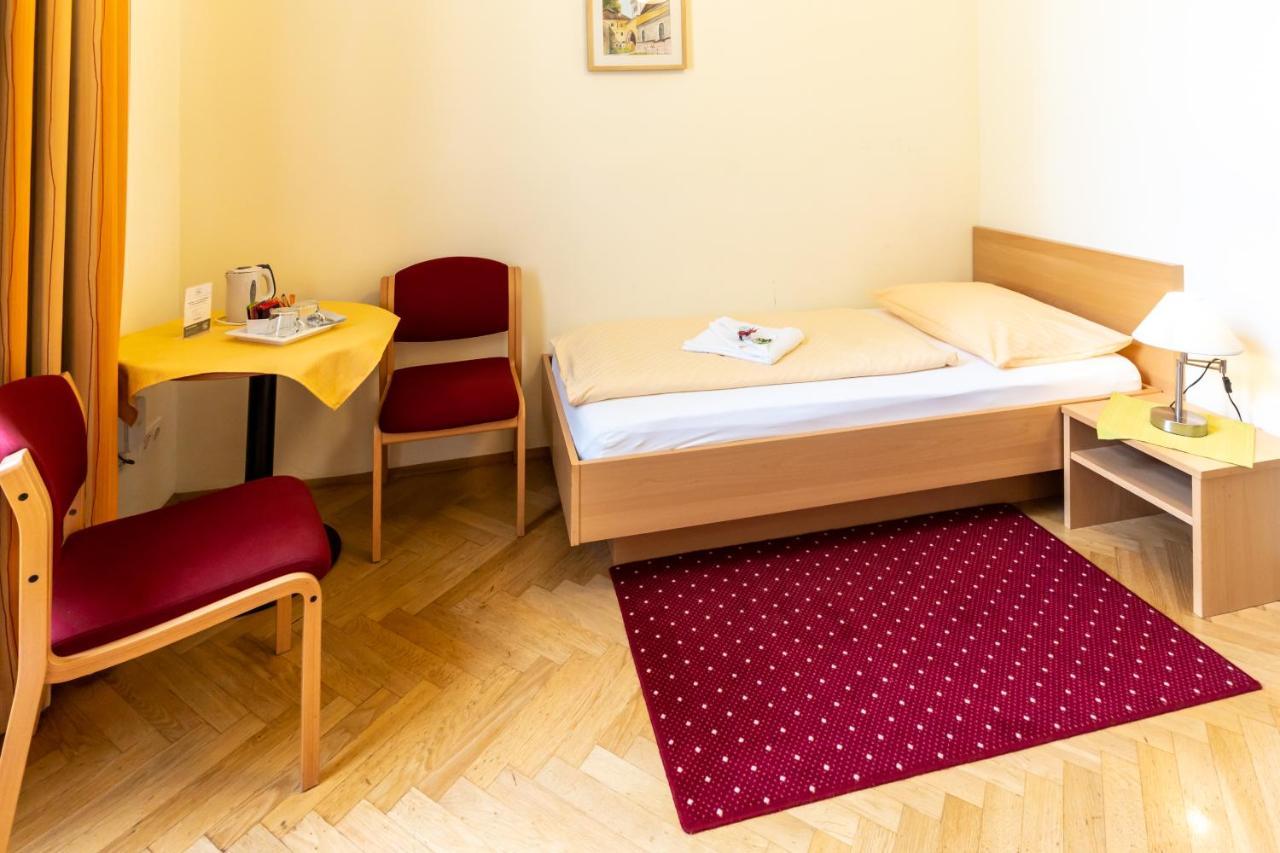 Gasthuis Gaestehaus Im Priesterseminar Salzburg