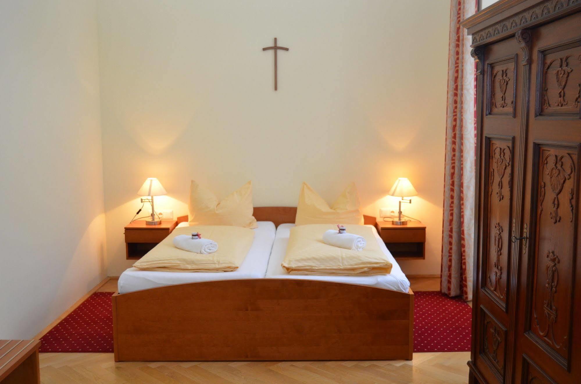 Gasthuis Gaestehaus Im Priesterseminar Salzburg
