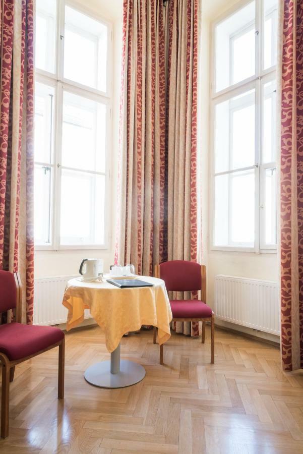 Gasthuis Gaestehaus Im Priesterseminar