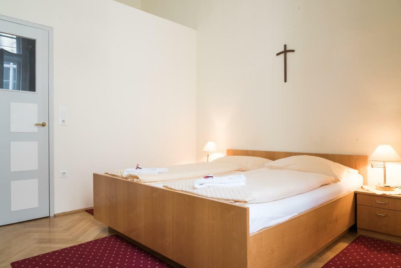 Gasthuis Gaestehaus Im Priesterseminar