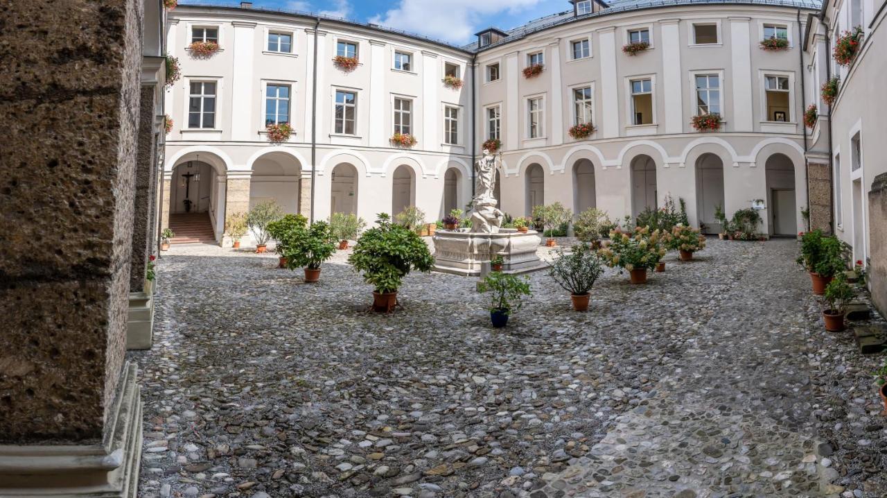 Im Priesterseminar