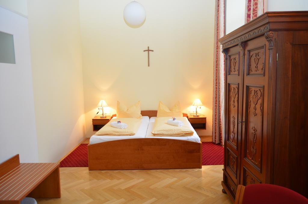 Im Priesterseminar 3* Salzburg