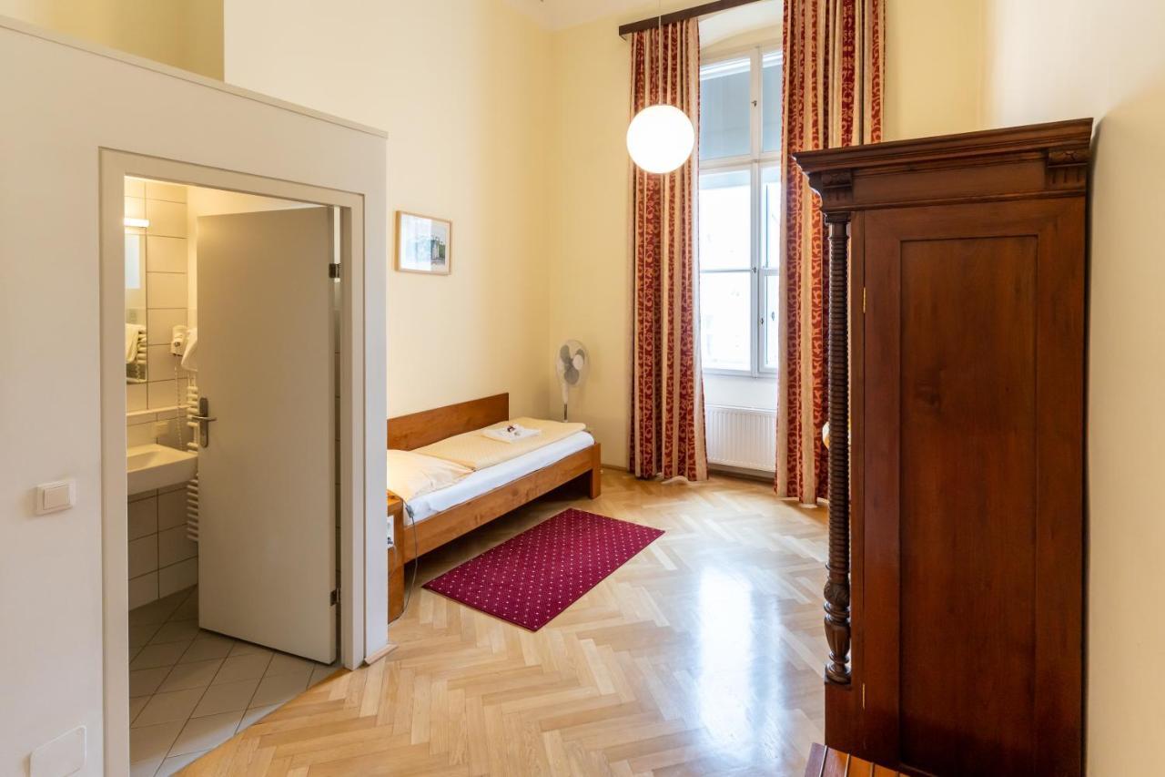 Gaestehaus Im Priesterseminar Solnohrad