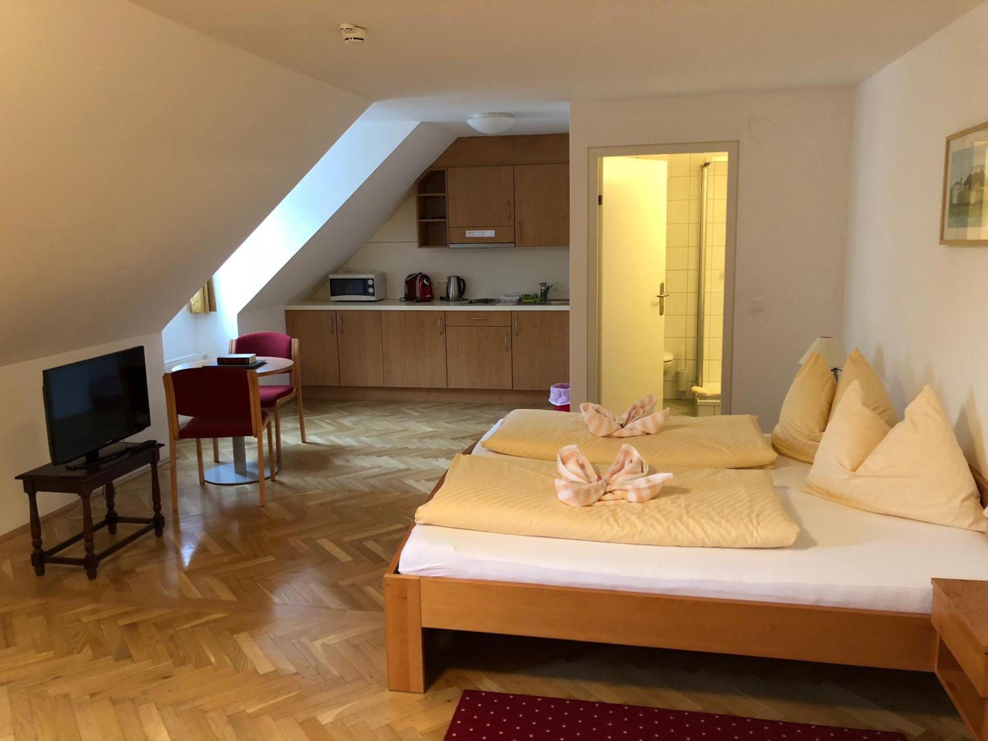 Gaestehaus Im Priesterseminar Penzion Solnohrad