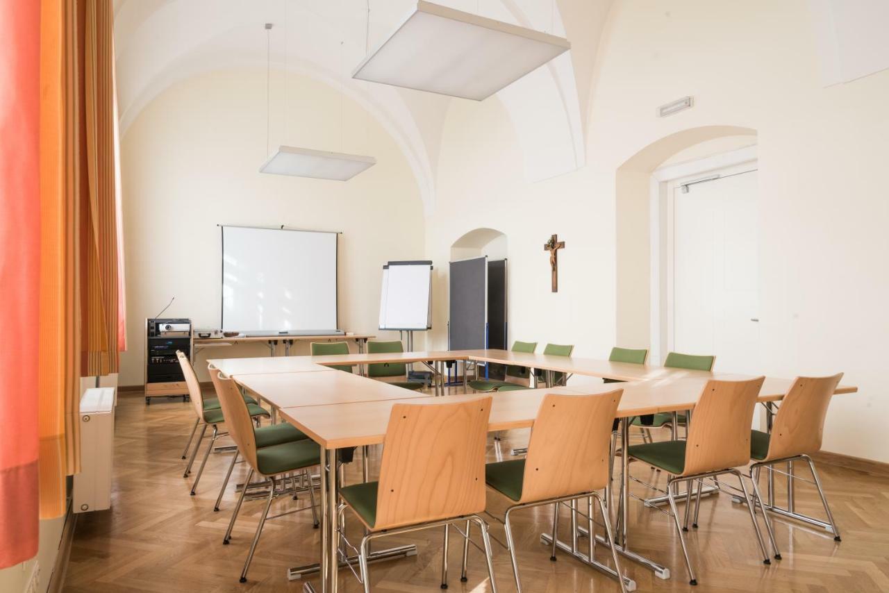 Gaestehaus Im Priesterseminar 3*